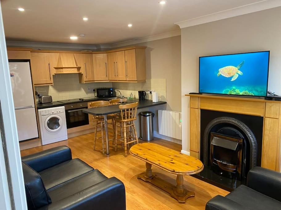2 Bed Cosy Apartment In Heart Of Mullingar. Eksteriør bilde